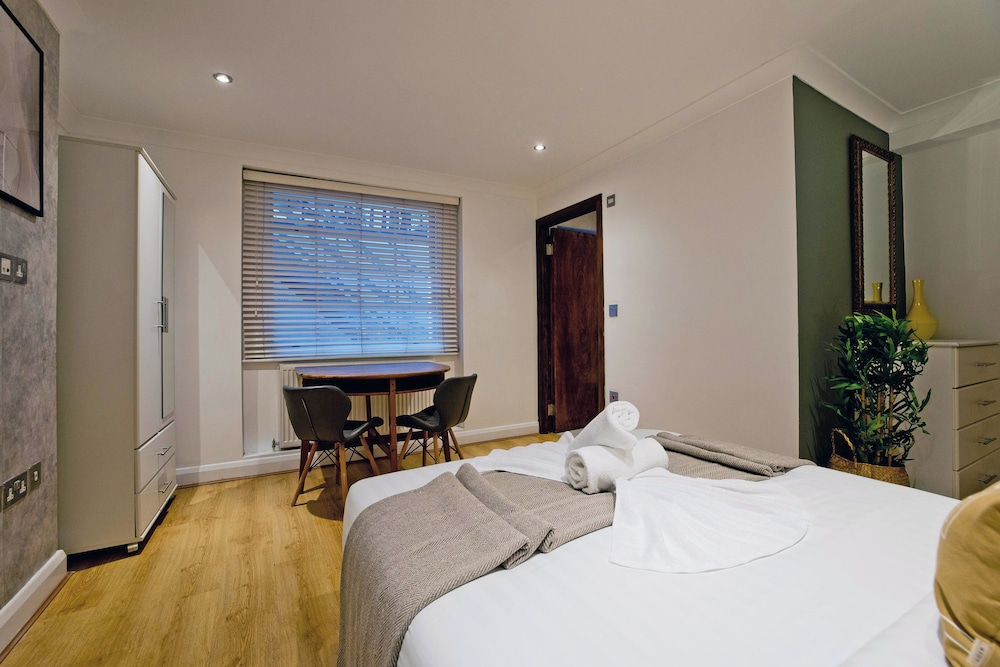 Argyle Square Hotel 10/50