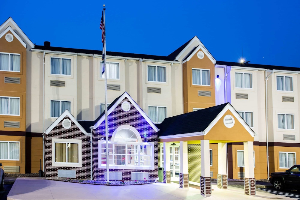 Microtel Inn & Suites By Wyndham Charleston Wv 3/37