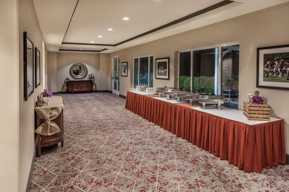 Hilton Garden Inn Blacksburg University 7/55