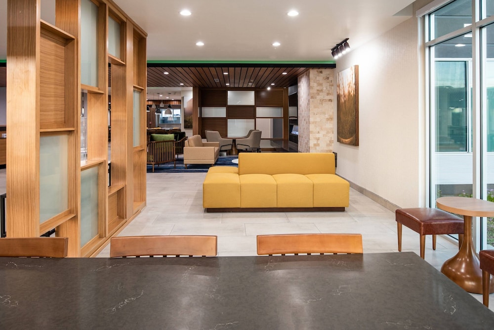 Fairfield Inn & Suites by Marriott Anaheim Los Alamitos 9/46