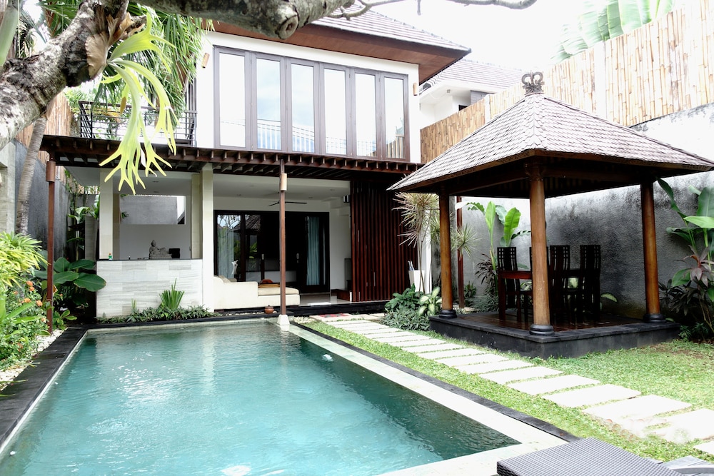 Grania Bali Villas 34/38