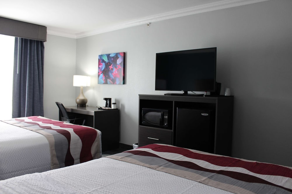 Best Western Medical Center North Inn and Suites Near Six Flags 16/37