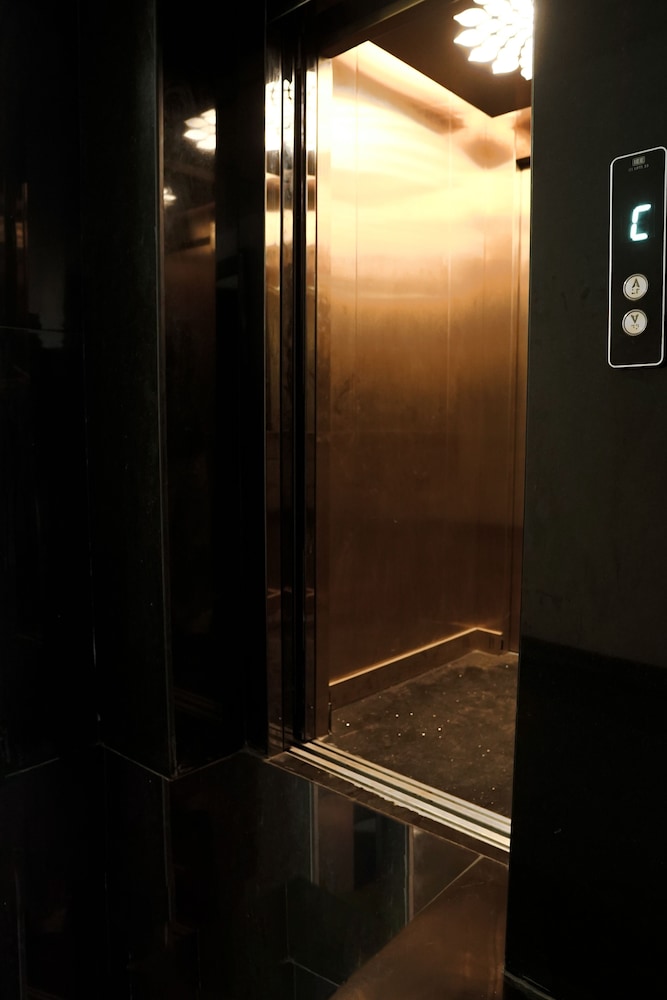 Oyo 12206 Hotel The Black Gold 28/50
