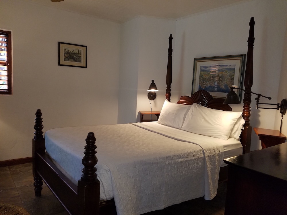 Tensing Pen Hotel 7/50