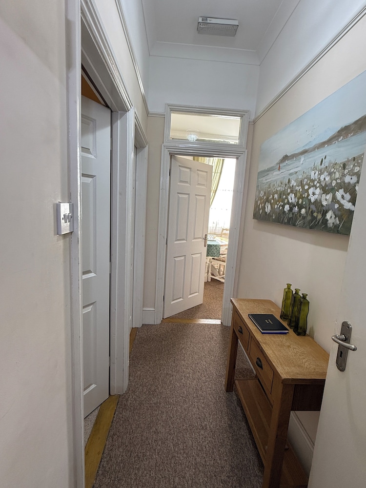 Spring Garden Guest House 45/50