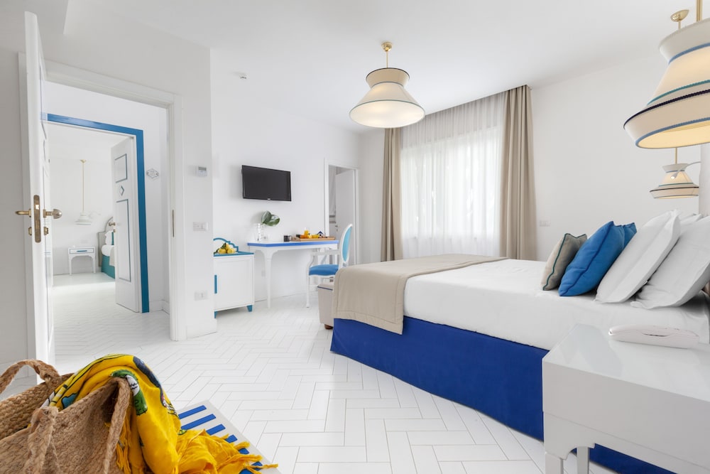 Alimuri Bay Resort 43/61