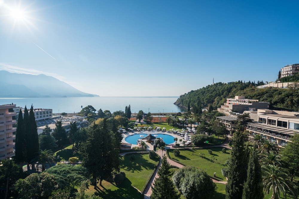 Iberostar Waves Bellevue 45/74