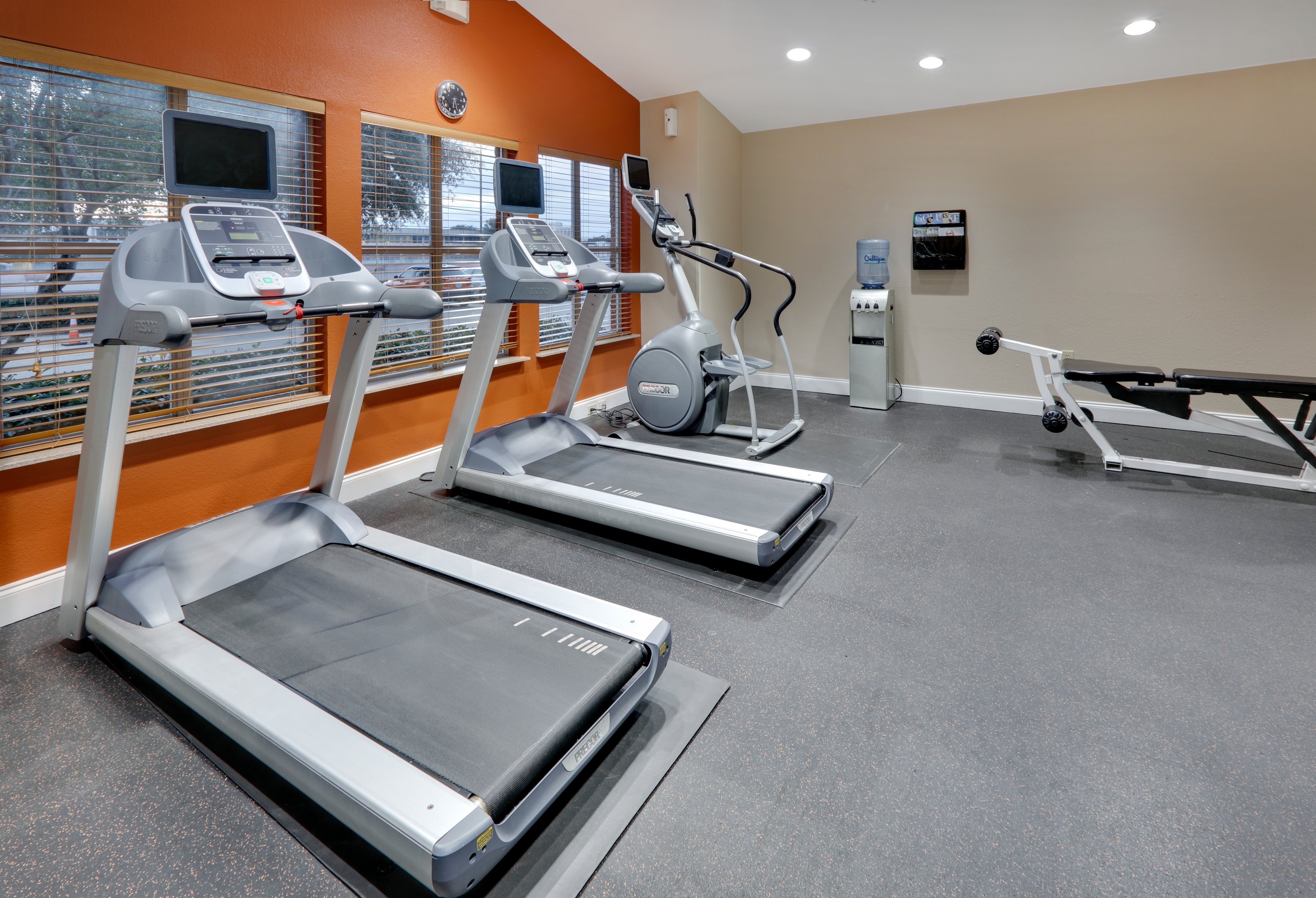 Candlewood Suites Dallas Market Cntr-Love Field 10/22