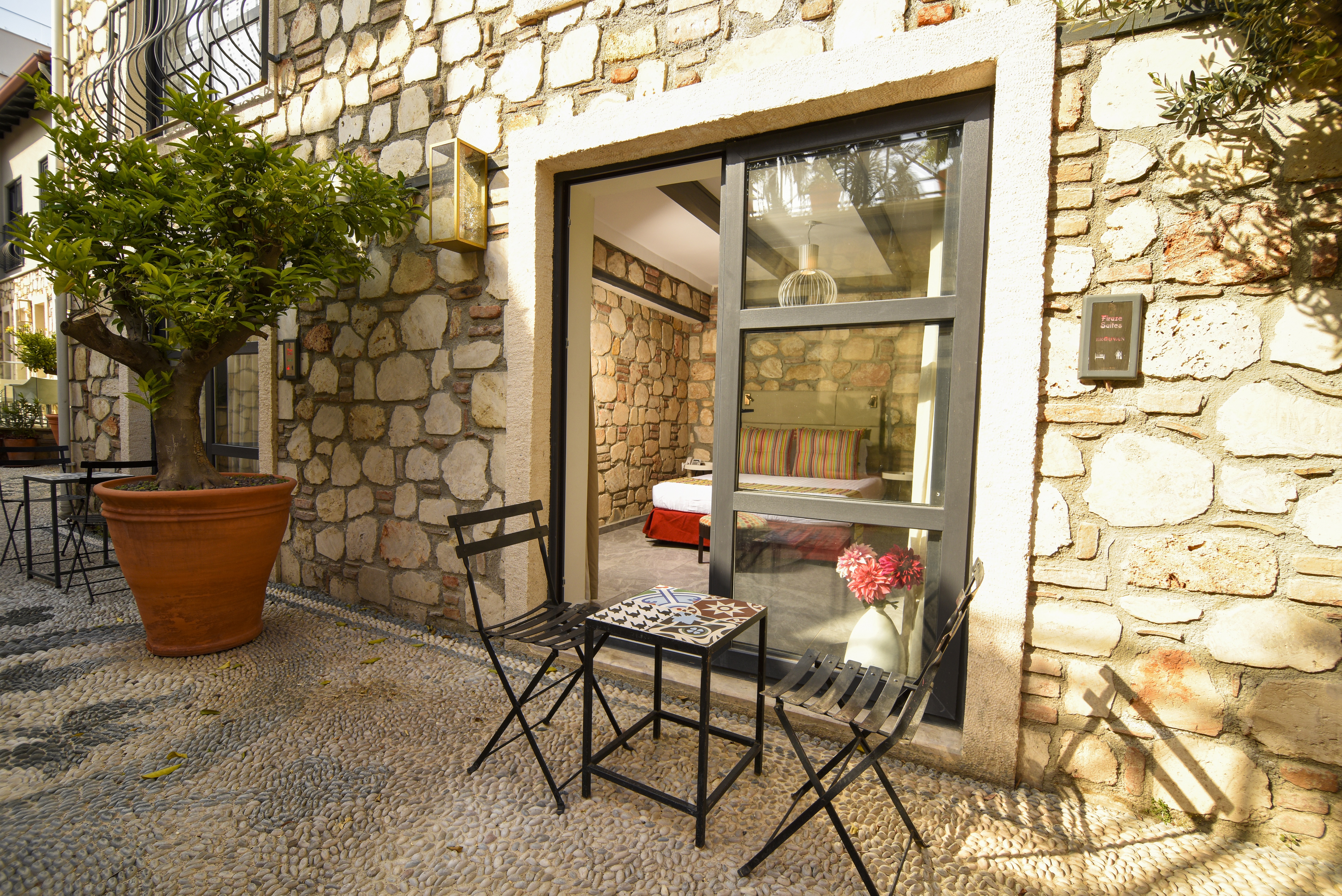 Fiore Garden Suites 10/50
