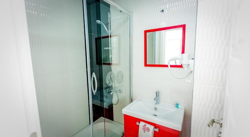 Rosso Hotel 19/20
