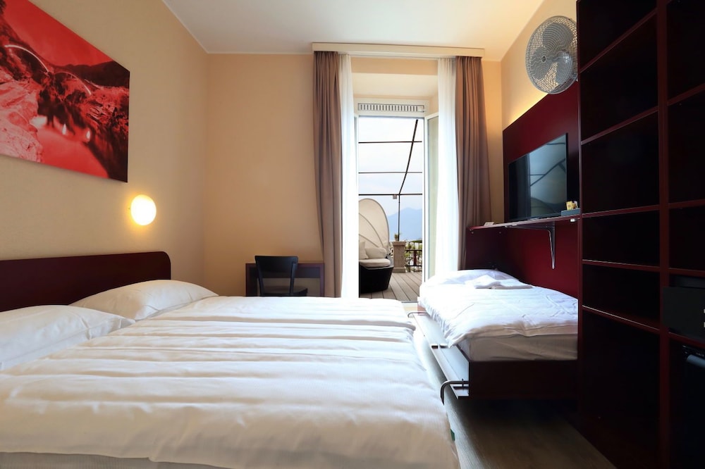Hotel Elvezia 4/37