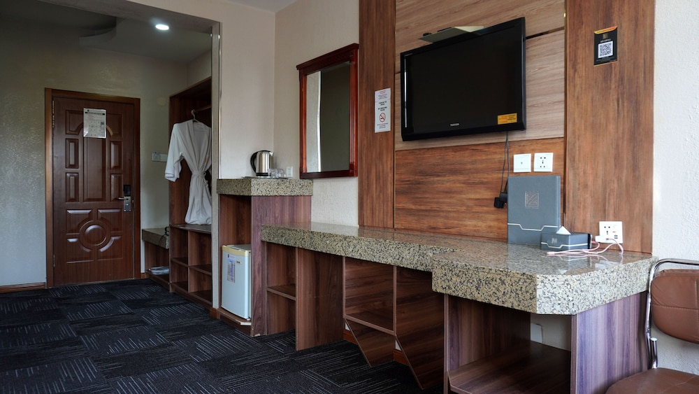 Zolo Hotel 30/38