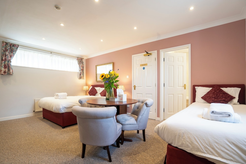 Marlborough House Hotel 12/50