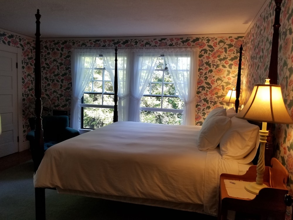 Harbourside Inn 8/50