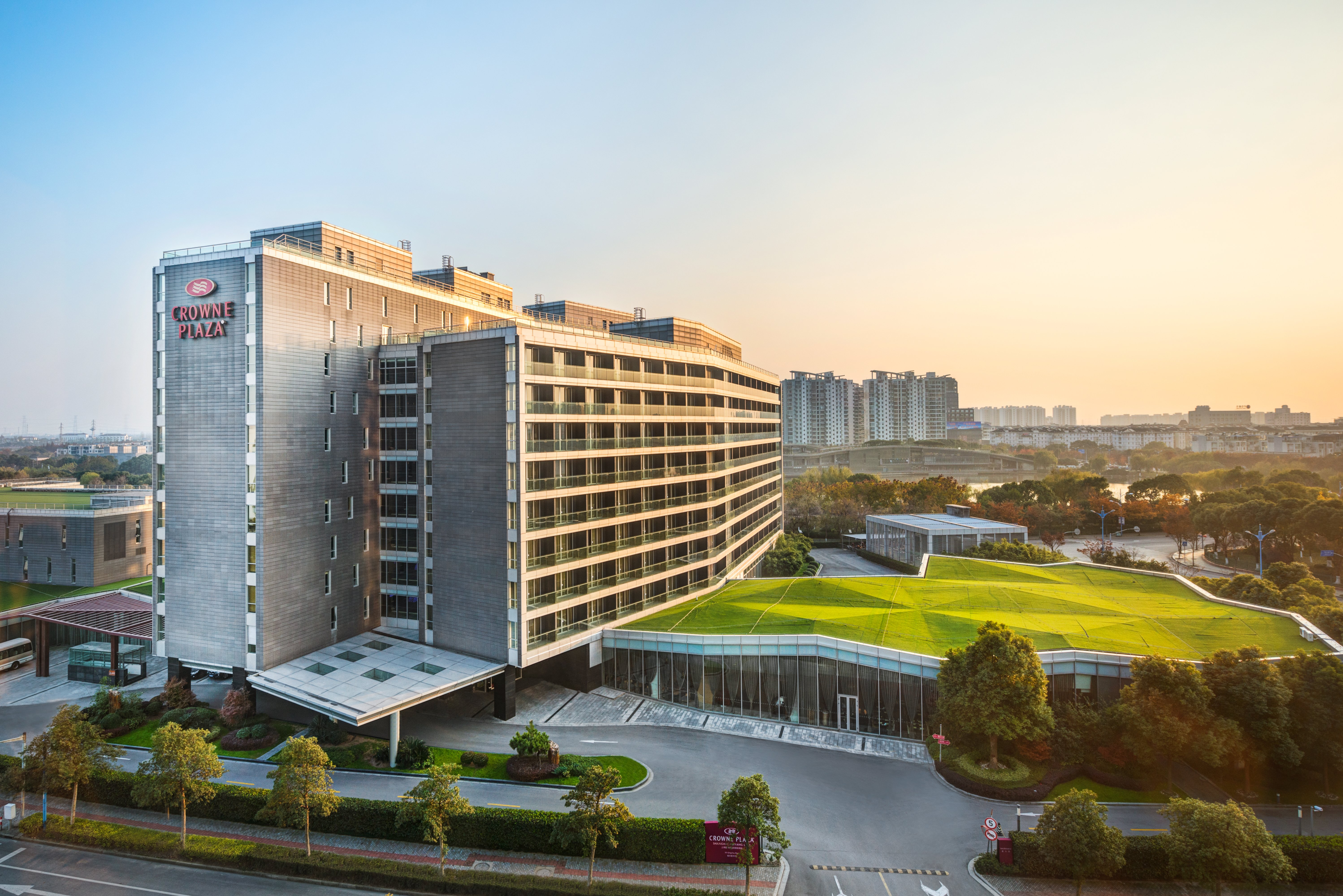 Crowne Plaza Shanghai Xiayang Lake 3/50