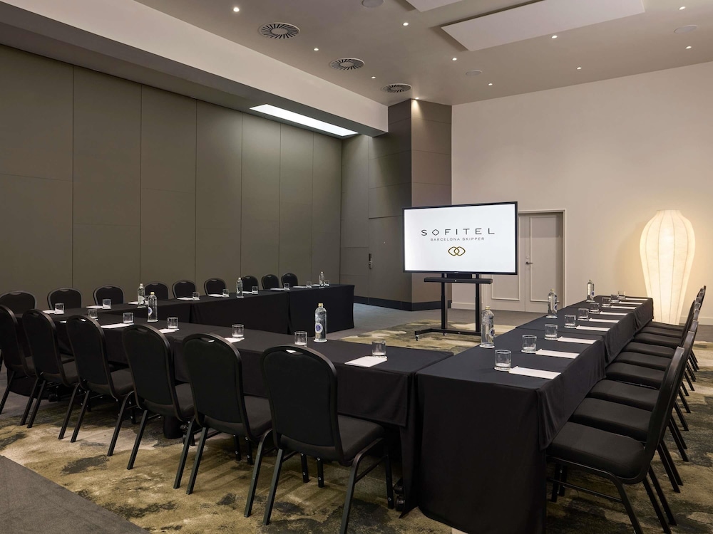 Sofitel Barcelona Skipper 63/74
