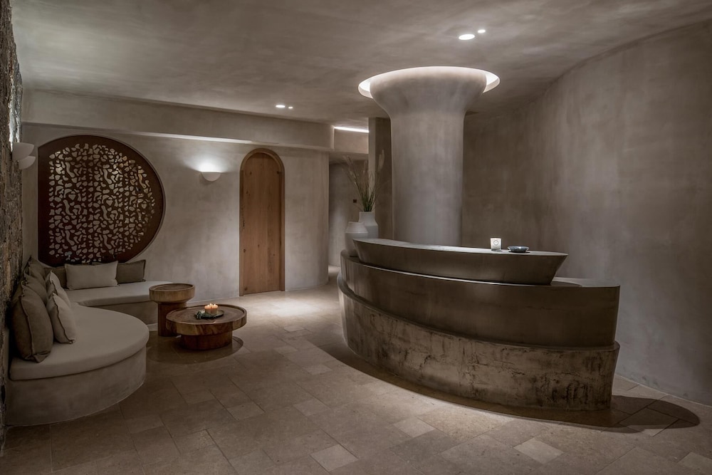 Acro Suites a Wellbeing Resort photo5