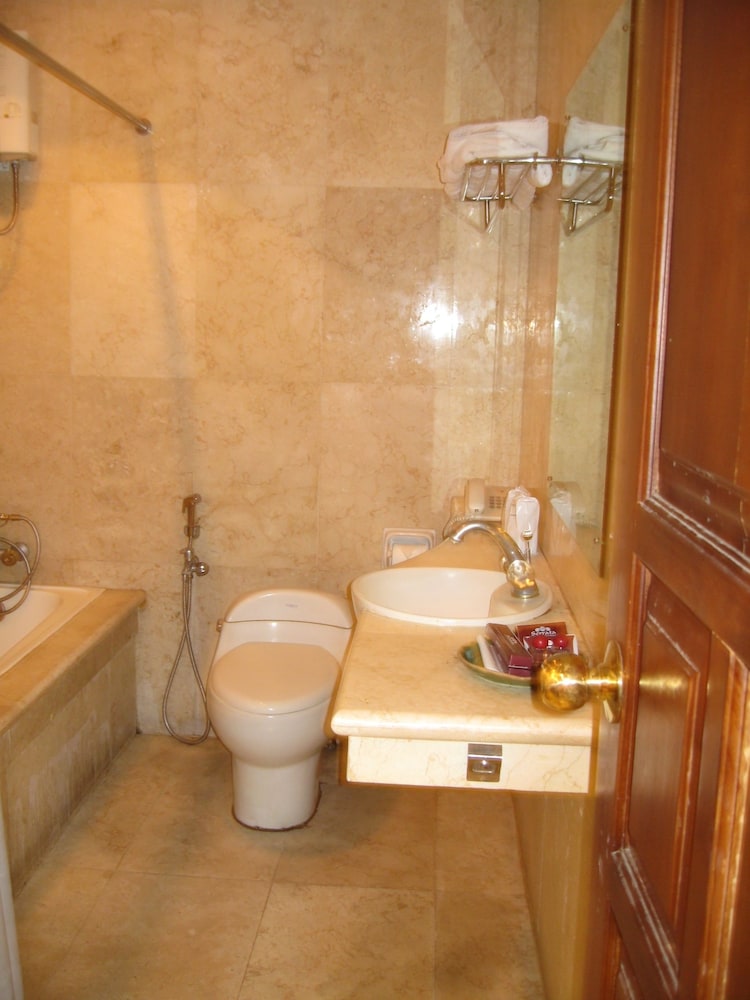 Pondok Serrata Convention, Boutique &amp; Tourist Hotel 42/44
