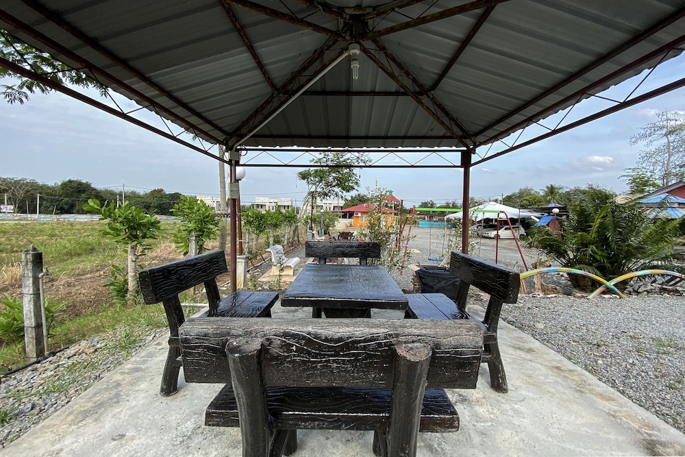 Capital O 90168 Serambi Pelangi Chalet 20/30