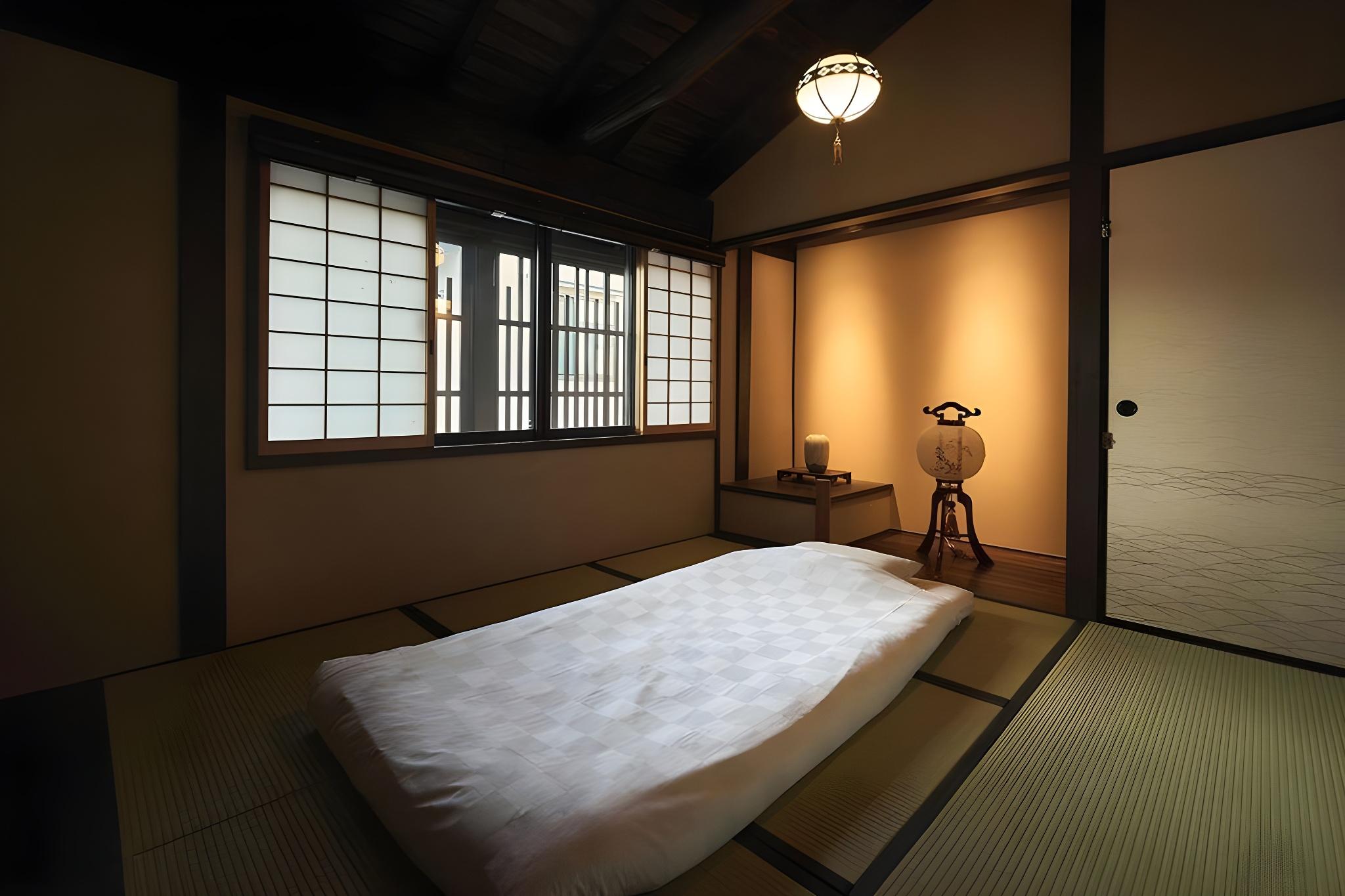 6 Futon Beds, Outdoor Bath