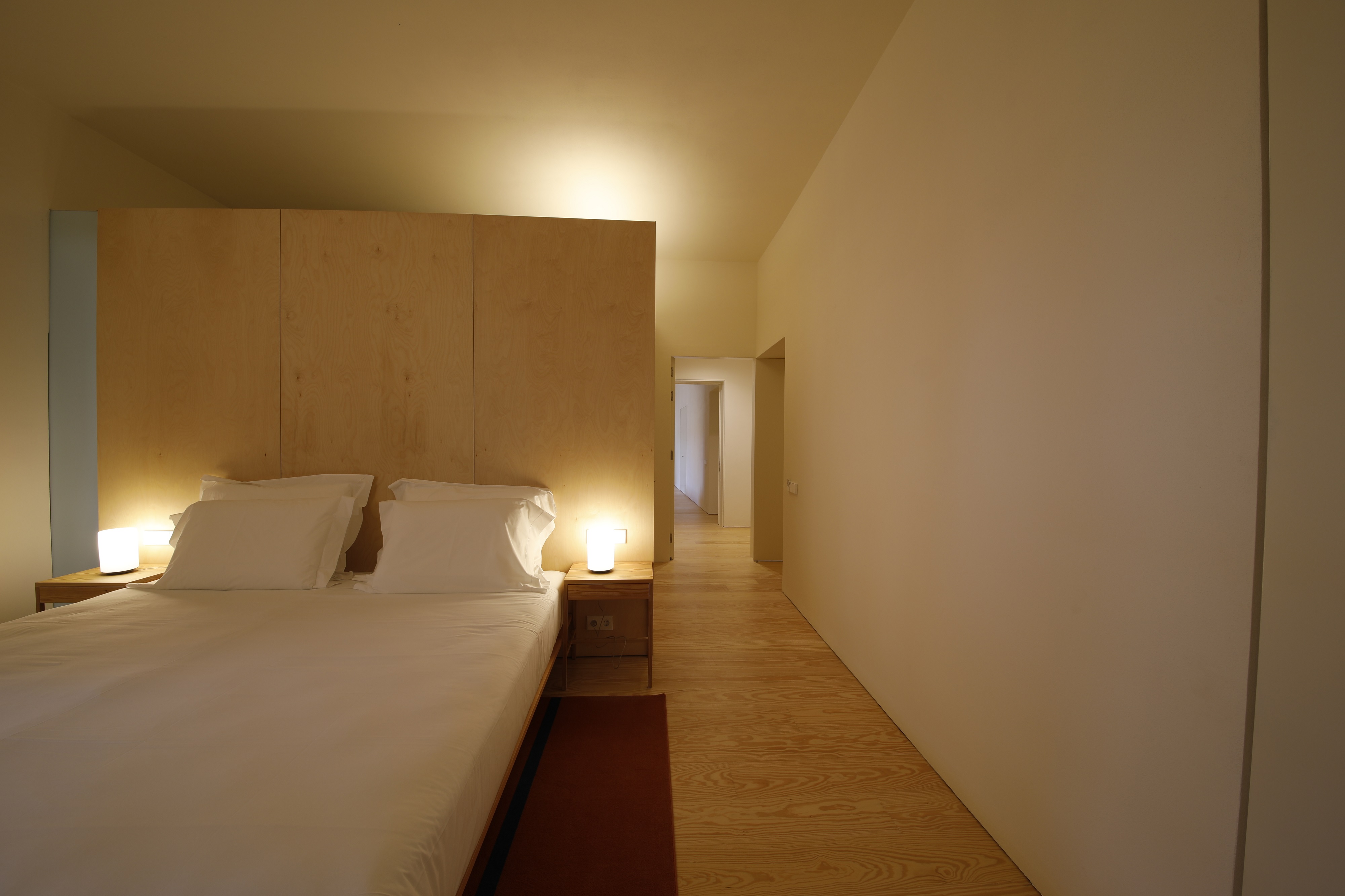 Twin Room Communicated