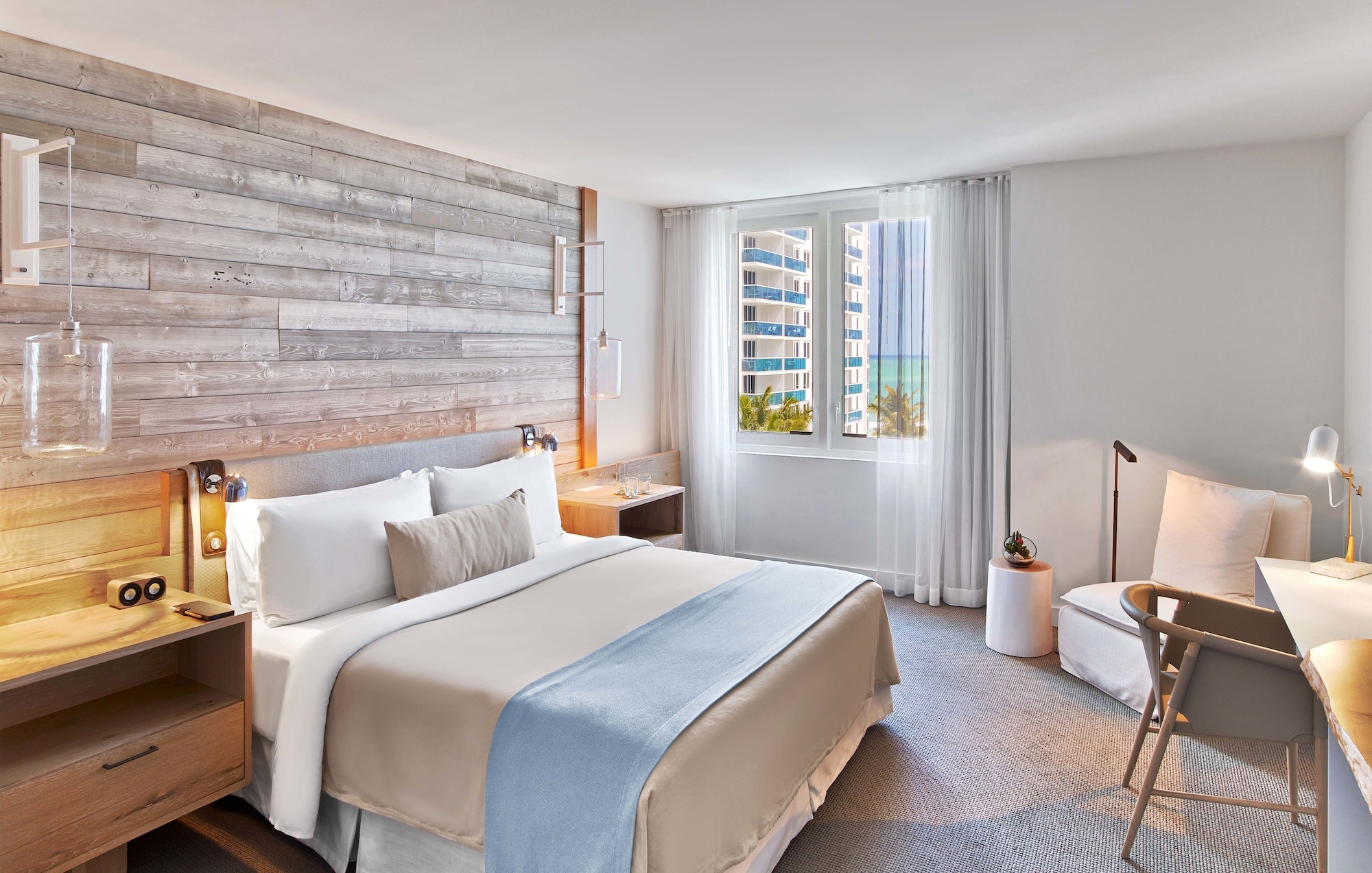 SUITE, KING BED, OCEAN FRONT, BALCONY