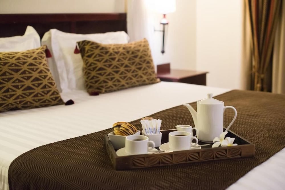 White Sands Resort and Conference Centre 25/50