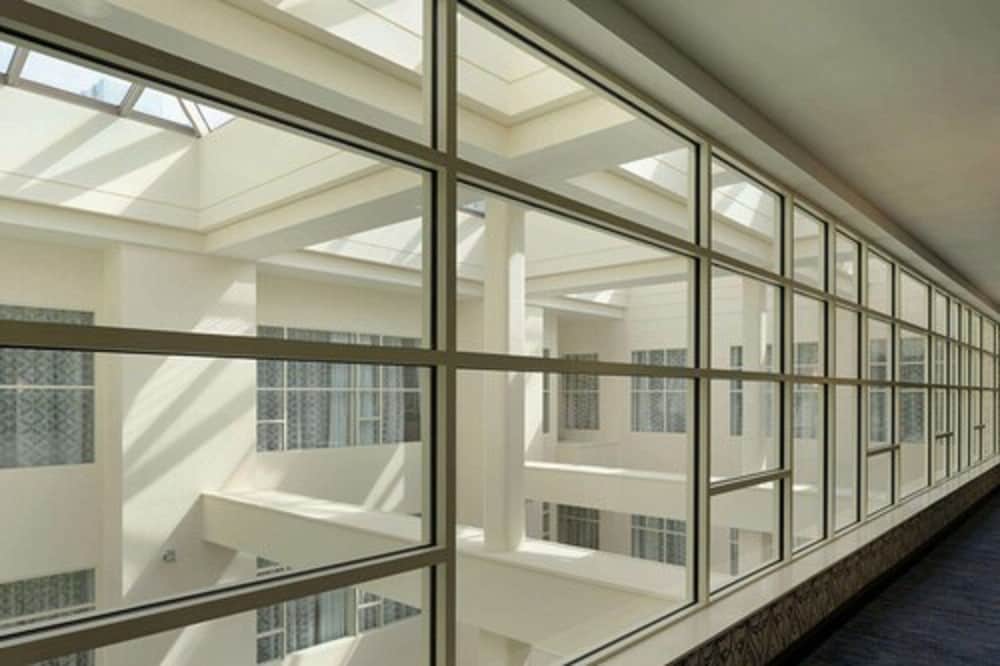 Embassy Suites Louisville Downtown 30/87