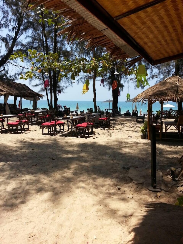 Eco Lanta Hideaway Beach Resort 28/44