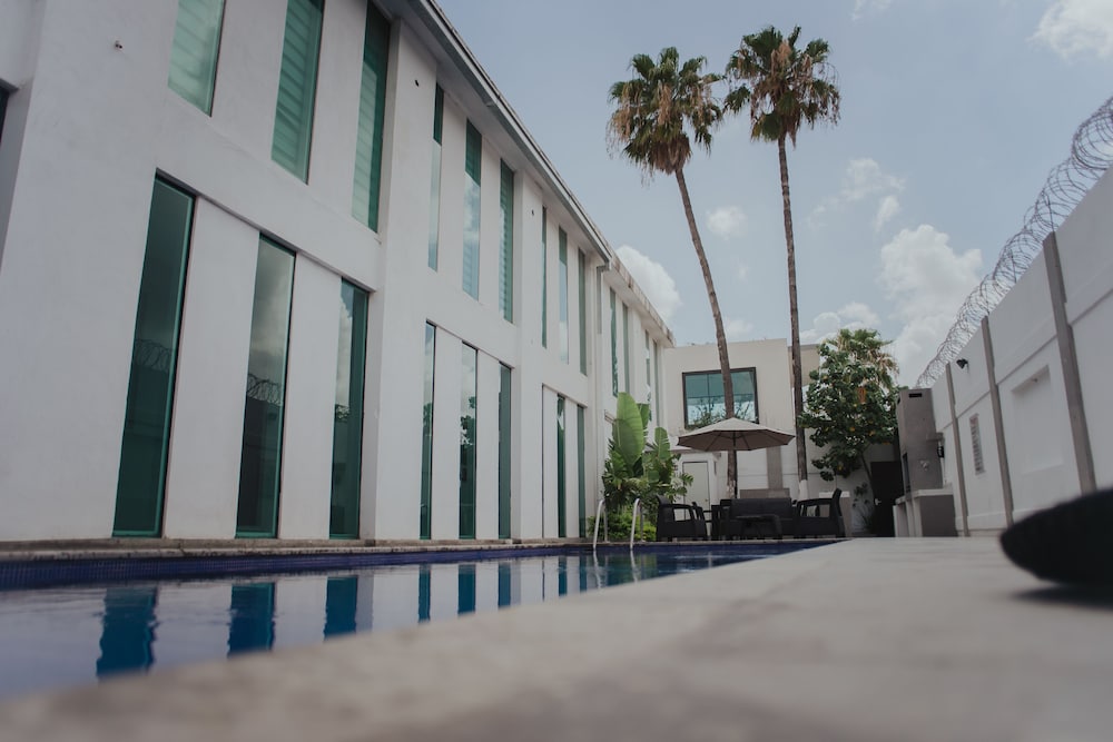 Stay Inn Hotels 31/39