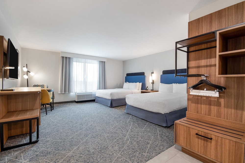 Hampton Inn & Suites by Hilton Irving DFW Airport North 21/56