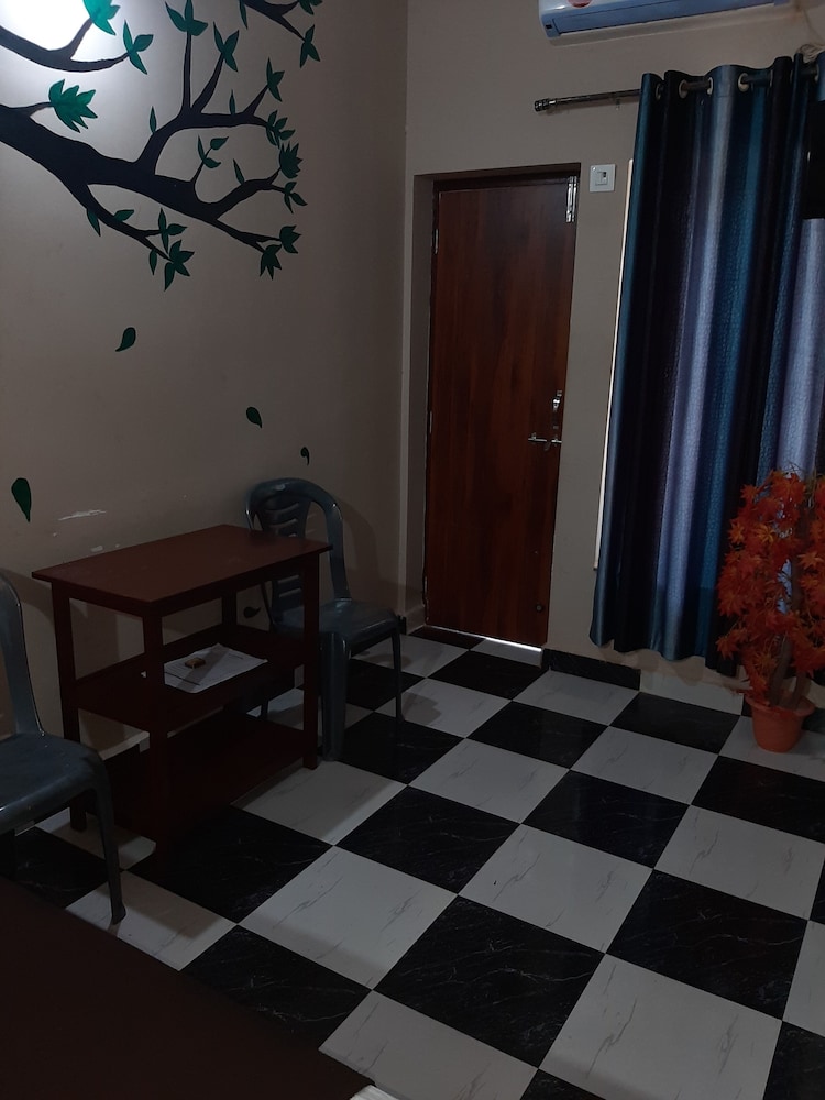 Casa Almeida Guest House 6/50