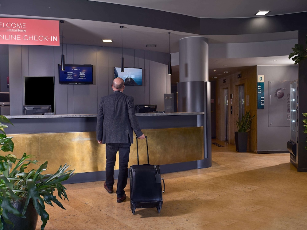 IBIS FIRENZE PRATO EST 12/73