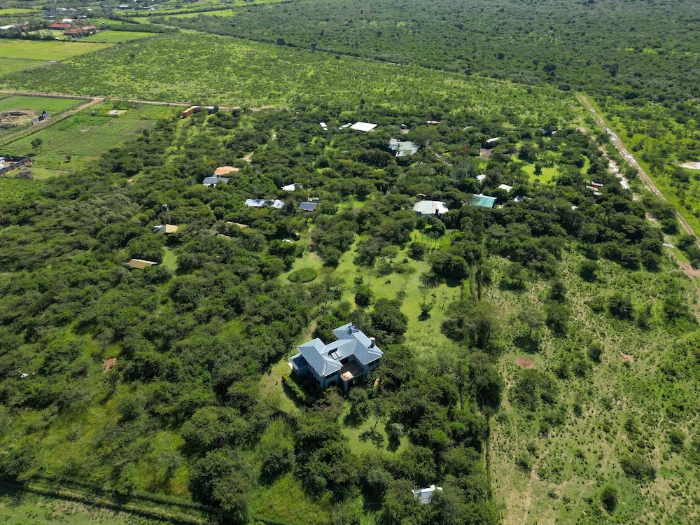 Punda Milias Camp Nakuru 38/50