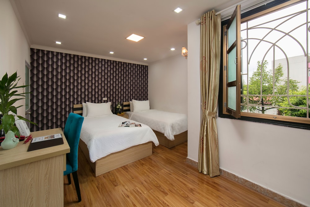 Kingly Hotel 28/56