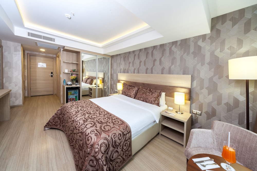 Golden Way Hotel Giyimkent 8/33