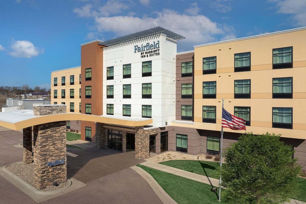 Fairfield Inn & Suites Sioux Falls Airport 3/49