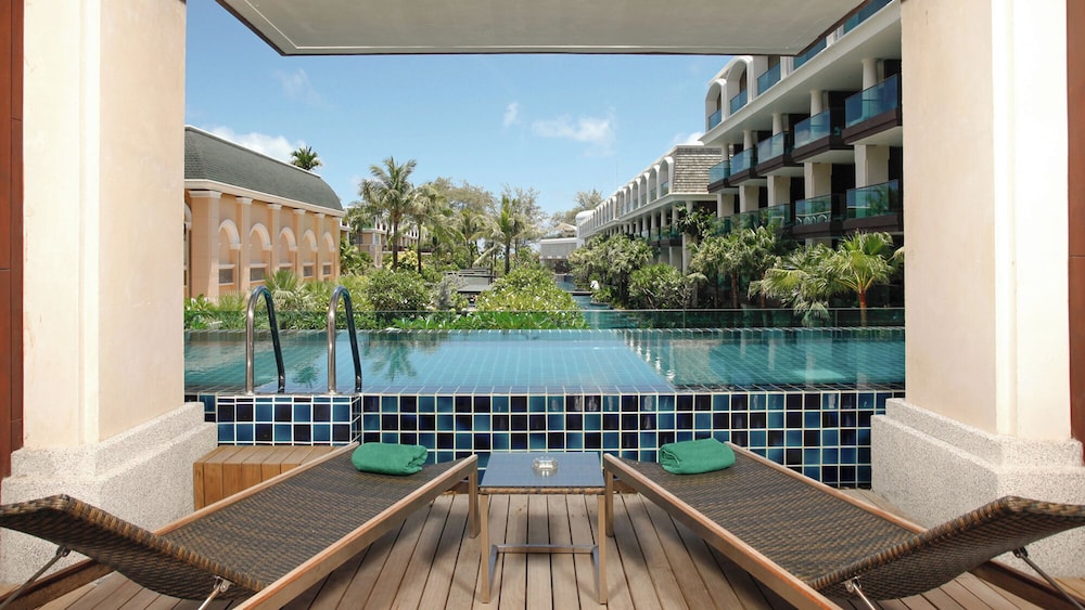 Phuket Graceland Resort & Spa 66/70