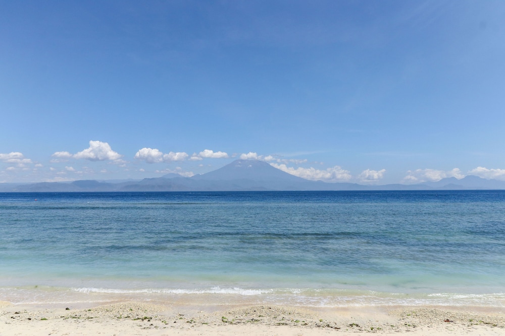 Road Beach Villa 36/53