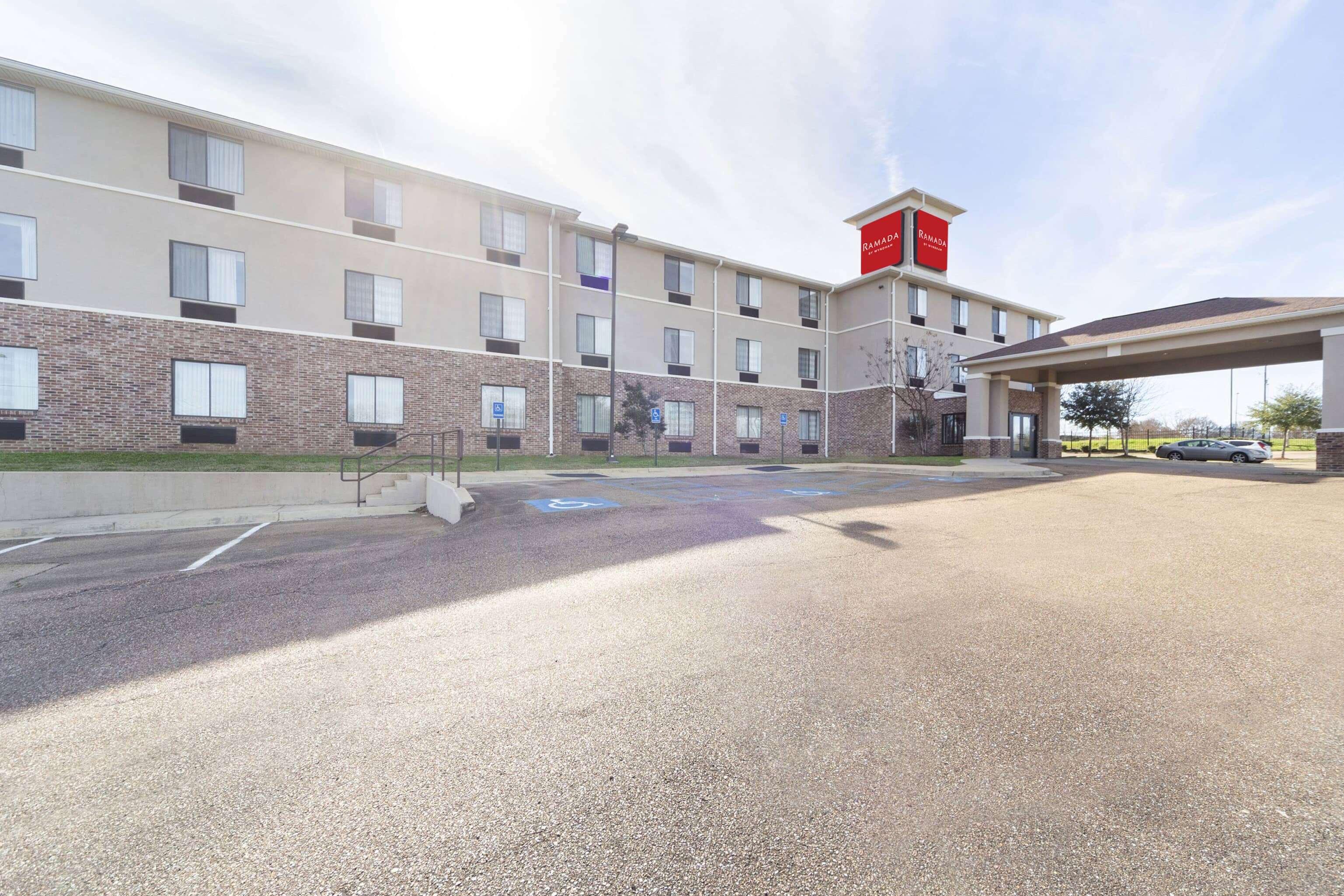 Ramada by Wyndham Jackson MS 21/26