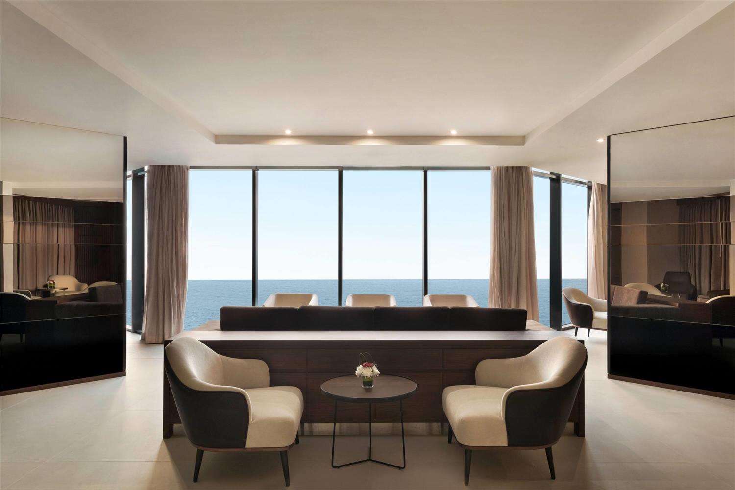 Wyndham Garden Ajman Corniche 12/24