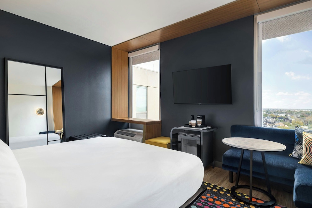 Aloft, King Bed