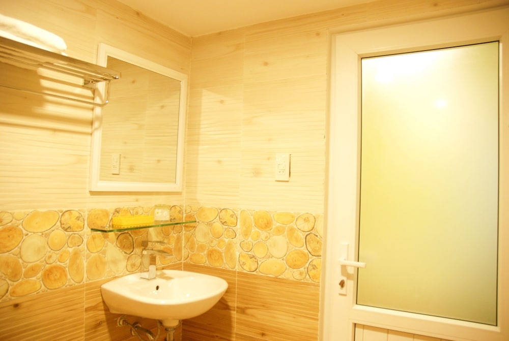 Dalat Flower Hotel 61/72