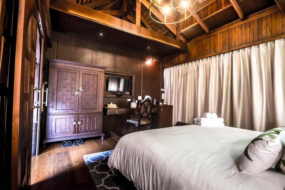 Amara Villa Khao Ka Lok 11/49