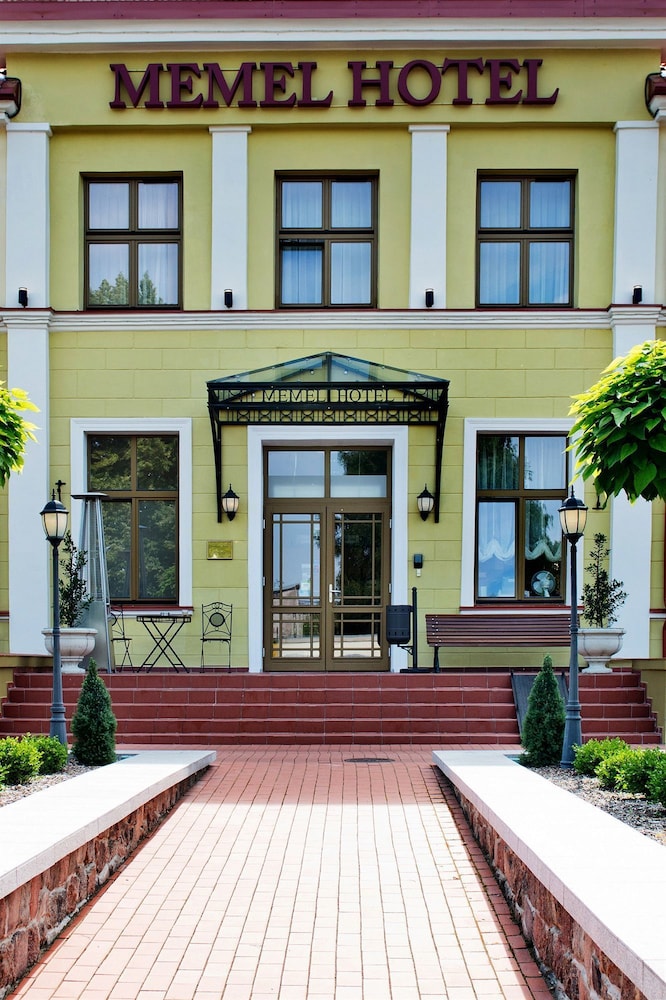 Memel Hotel 2/66