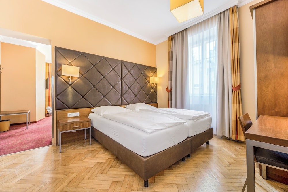 Villa Ceconi By Das Grune Hotel Zur Post - 100 Bio 15/82