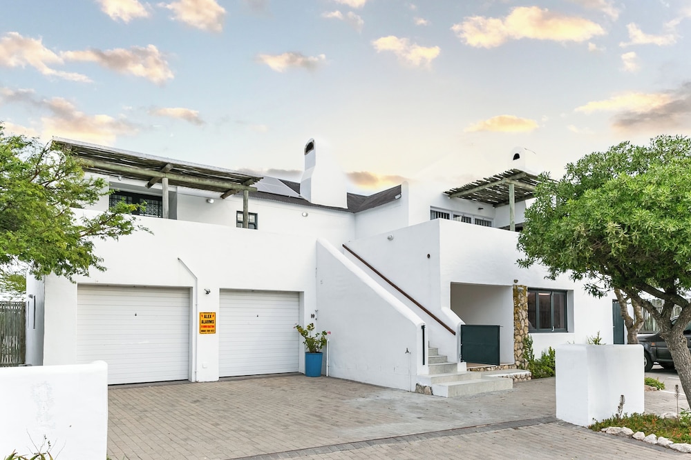 Abalone House &amp; Spa 69/75