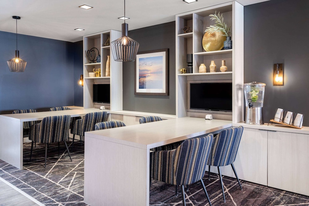 Microtel Inn & Suites by Wyndham Kanata Ottawa West 41/50