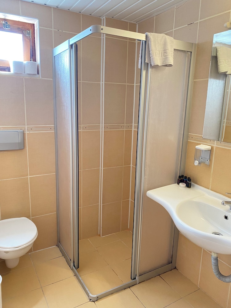 Lemas Suite Hotel 46/48