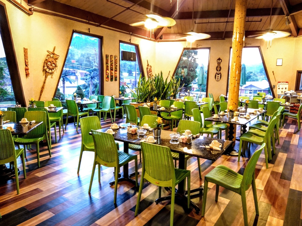 Tiki Resort 50/69